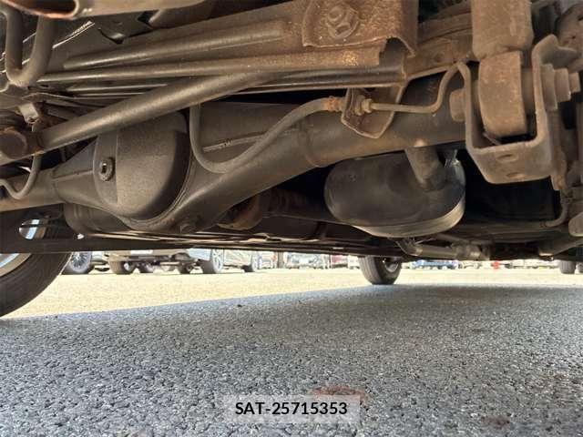 Suzuki ALTO 2016-01 7249764-28