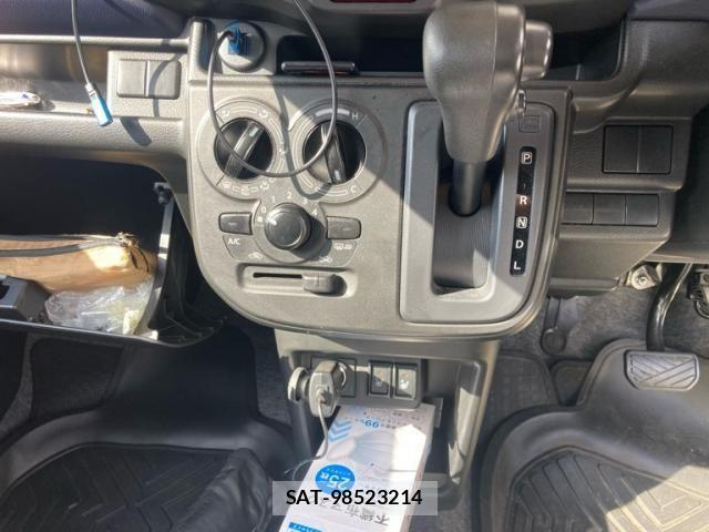 Suzuki ALTO 2023-10 8206206-13