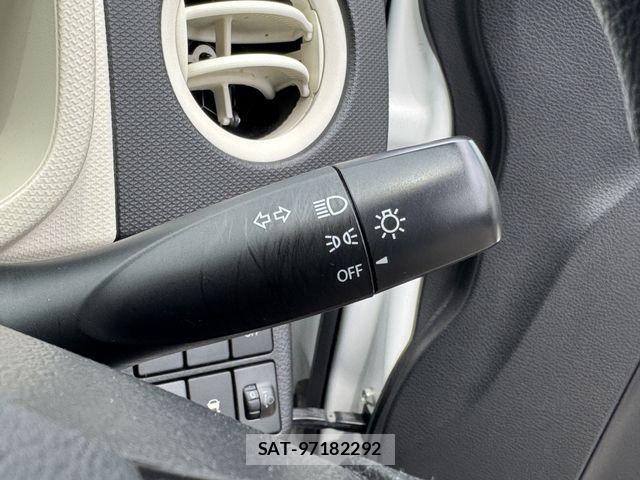 Suzuki ALTO 2017-06 8206208-11