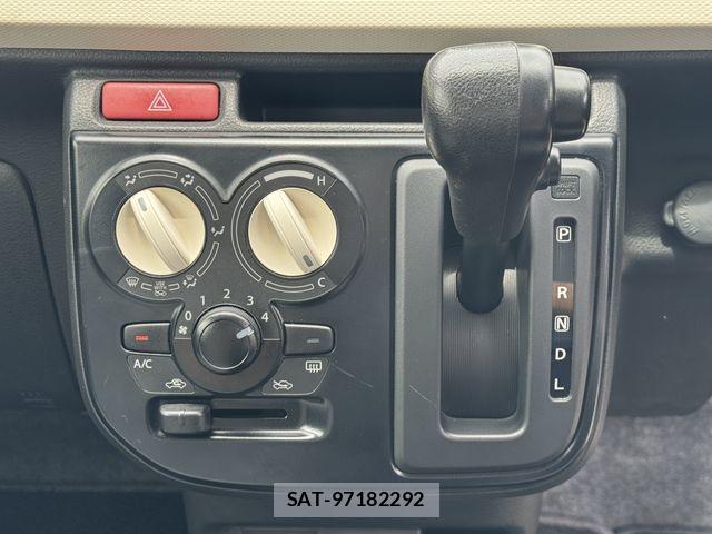Suzuki ALTO 2017-06 8206208-16