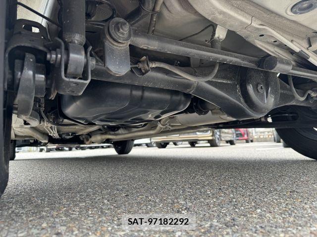 Suzuki ALTO 2017-06 8206208-26