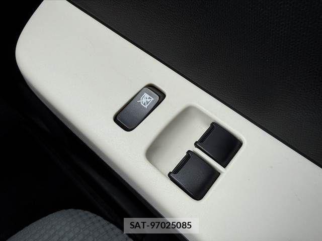 Suzuki ALTO 2015-03 8411143-23