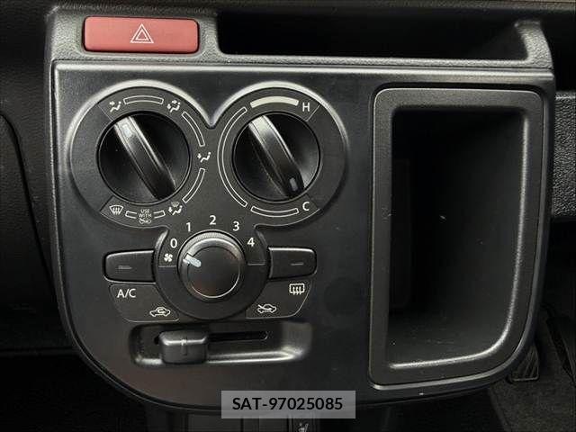Suzuki ALTO 2015-03 8411143-26