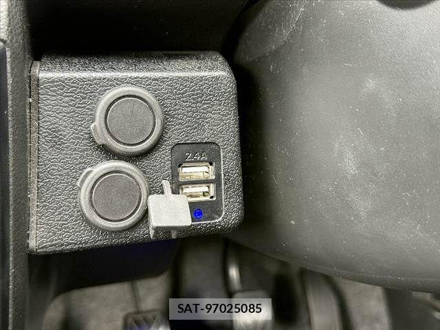 Suzuki ALTO 2015-03 8411143-6