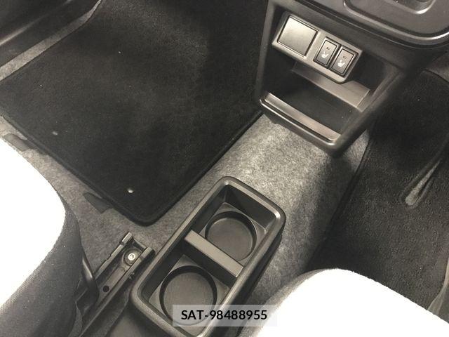 Suzuki ALTO 2018-02 8523437-15
