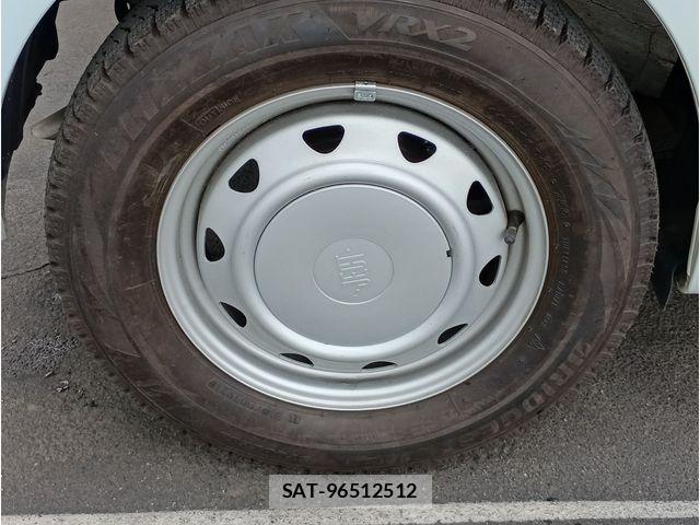 Suzuki ALTO 2013-04 7214535-23