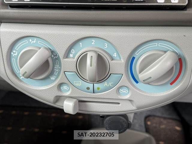 Suzuki ALTO 2013-08 7214528-22