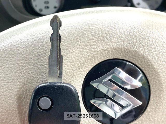 Suzuki ALTO 2012-02 7356729-3