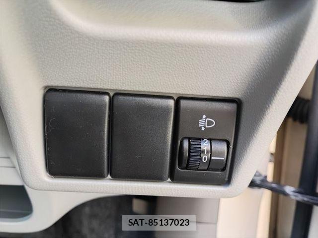 Suzuki ALTO 2013-10 7875196-24