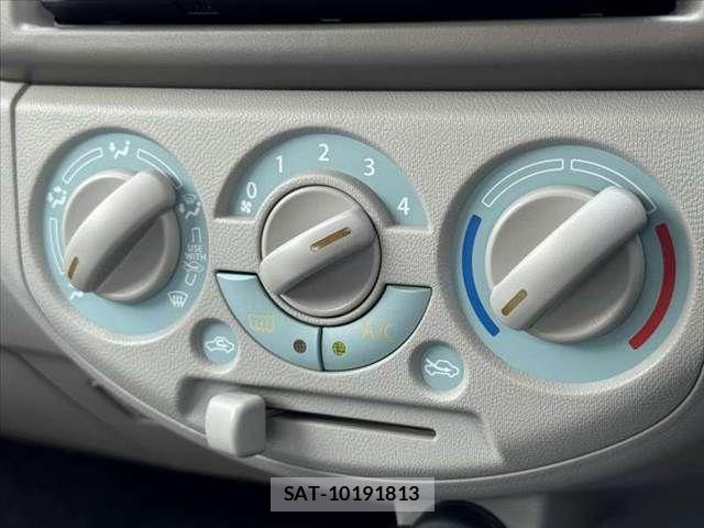 Suzuki ALTO 2013-07 8097905-6