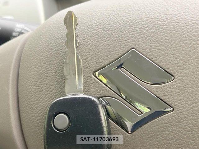 Suzuki ALTO 2015-04 8206209-3