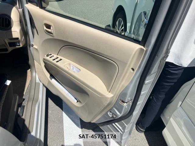 Suzuki ALTO 2012-02 8334741-11