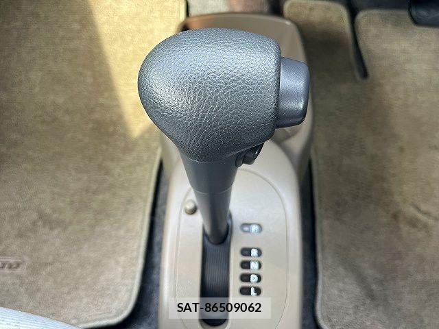 Suzuki ALTO 2013-06 8411144-19