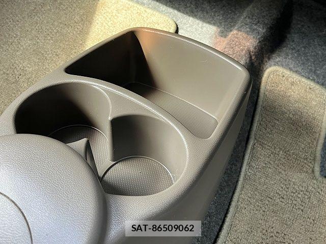 Suzuki ALTO 2013-06 8411144-22