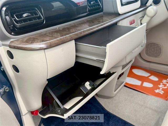 Suzuki LAPIN 2022-04 7452768-16