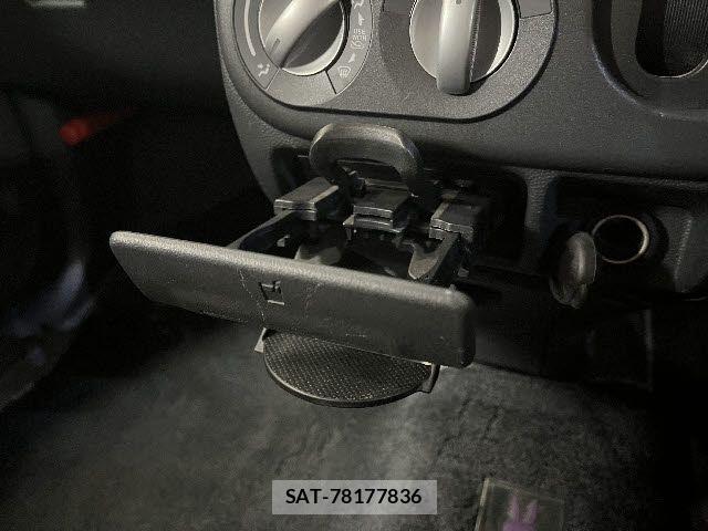 Suzuki LAPIN 2010-12 7720483-22