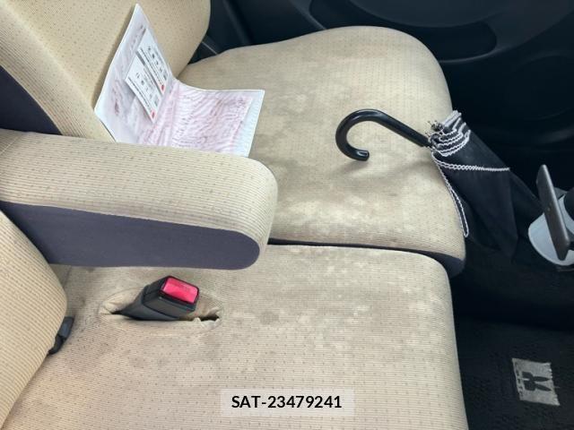 Suzuki LAPIN 2010-02 8244566-16