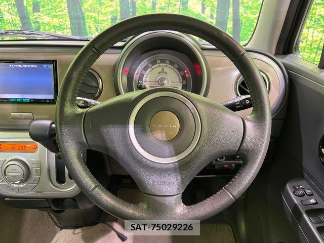 Suzuki LAPIN 2012-01 8334747-7