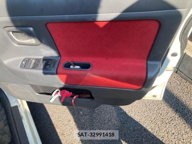 Suzuki LAPIN 2003-10 8364671-10