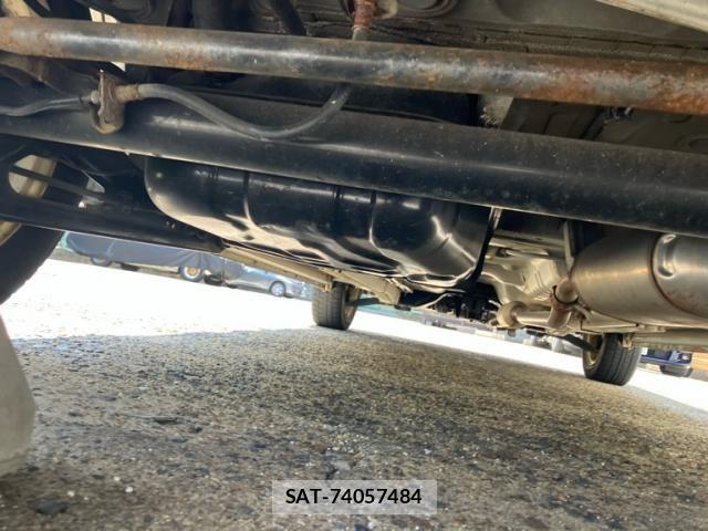 Suzuki LAPIN 2010-05 8364673-20