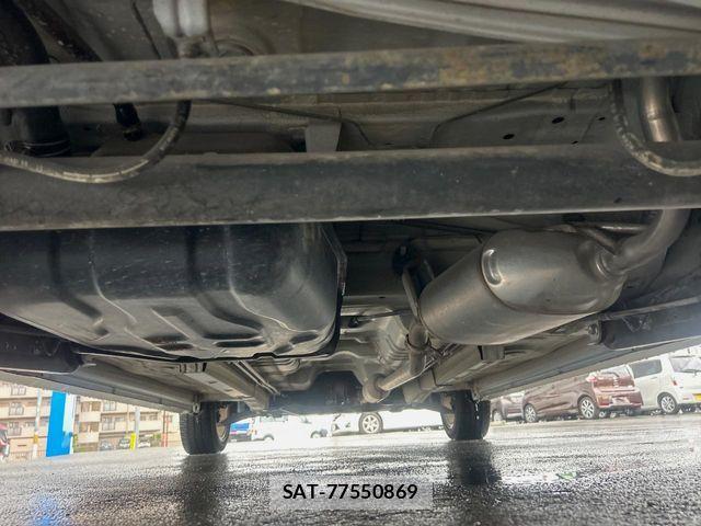 Suzuki LAPIN 2011-04 8795217-15