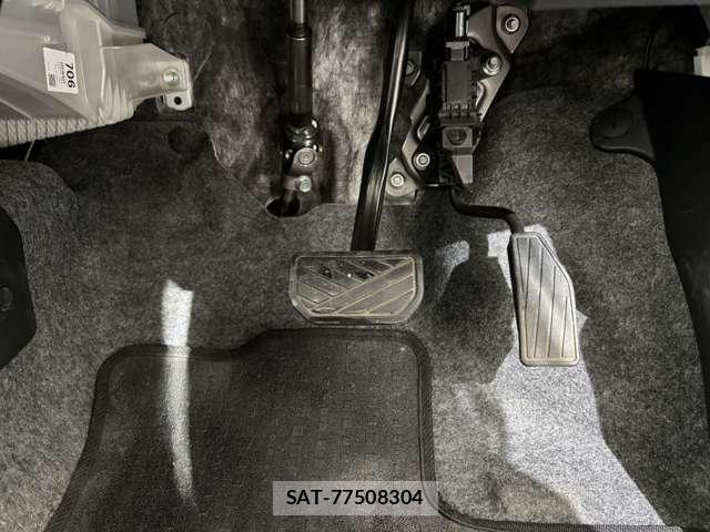 Suzuki ALTO 2017-11 4928421-25