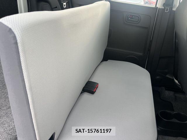Suzuki ALTO 2018-05 8364695-18