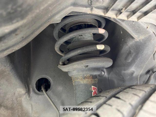 Suzuki ALTO WORKS 2016-02 8523476-19