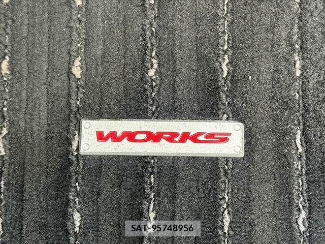 Suzuki ALTO WORKS 2018-01 8795228-28