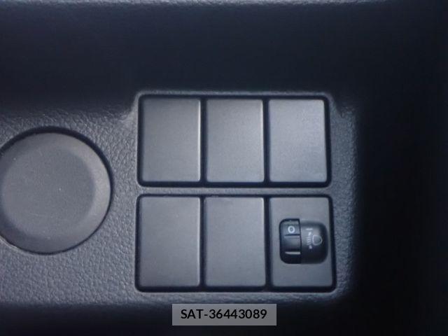 Suzuki ALTO 2018-01 6641220-15