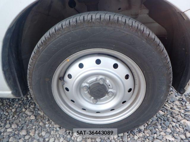 Suzuki ALTO 2018-01 6641220-21