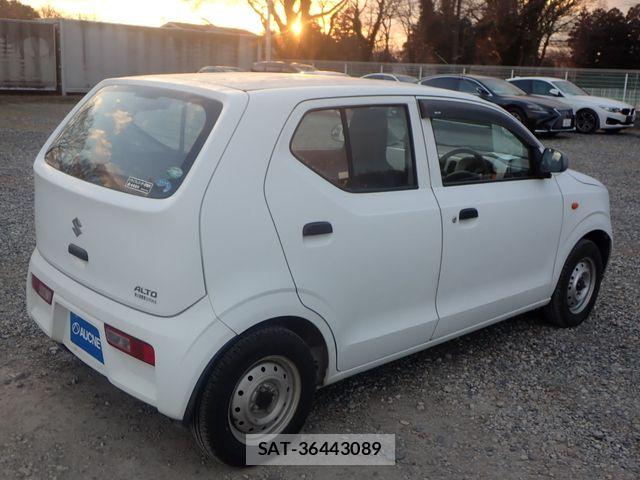 Suzuki ALTO 2018-01 6641220-7