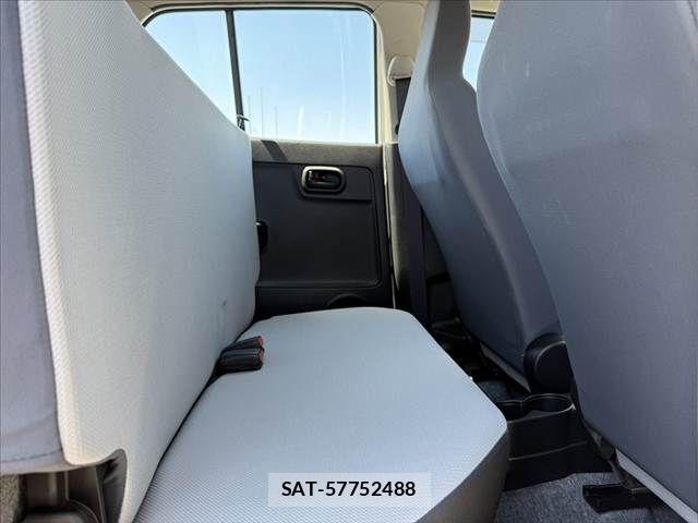 Suzuki ALTO 2016-02 6683677-17