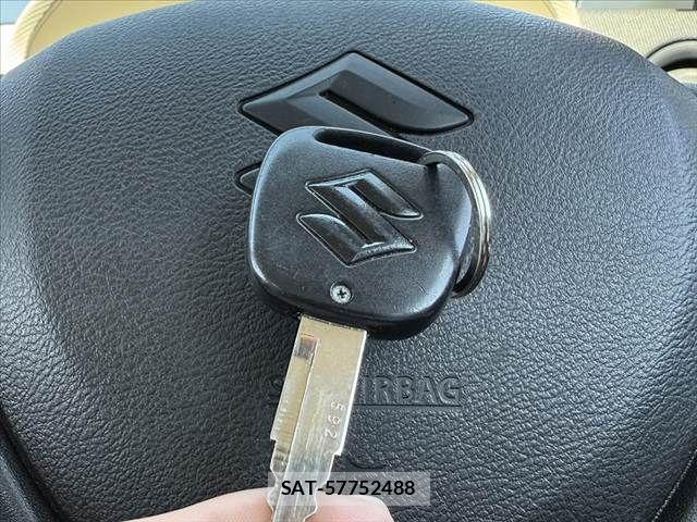 Suzuki ALTO 2016-02 6683677-2