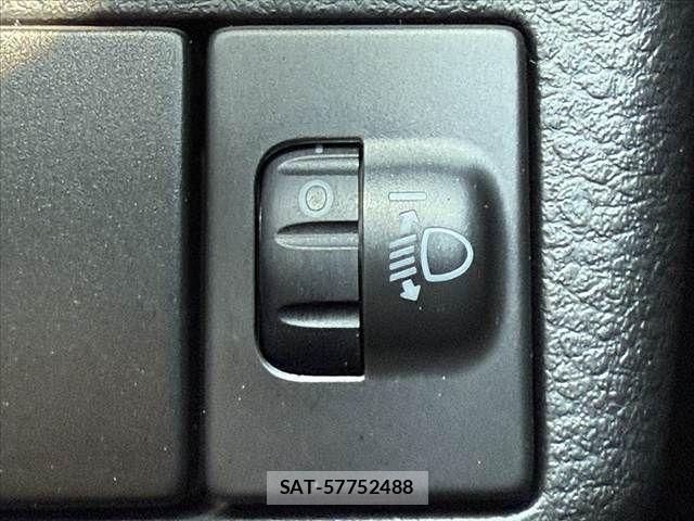 Suzuki ALTO 2016-02 6683677-5