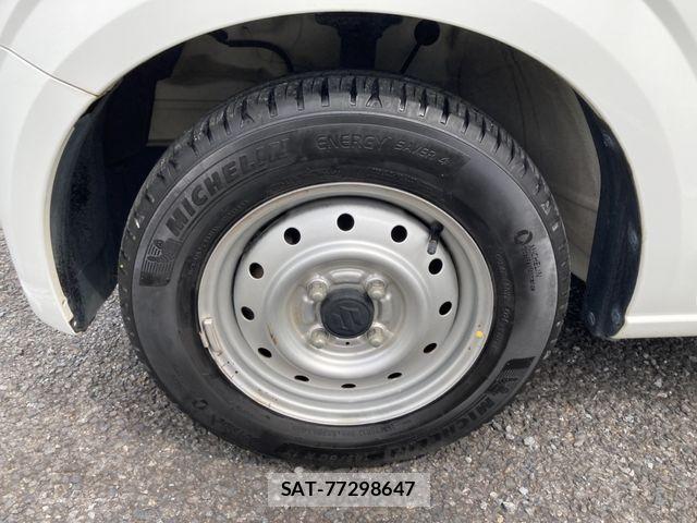 Suzuki ALTO 2018-04 7214647-11