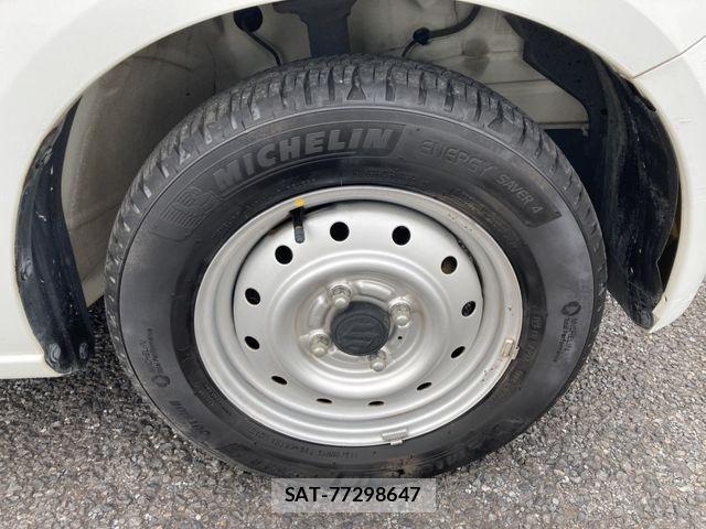 Suzuki ALTO 2018-04 7214647-14