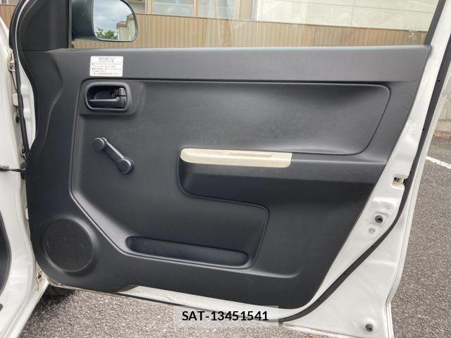 Suzuki ALTO 2018-04 7214649-19