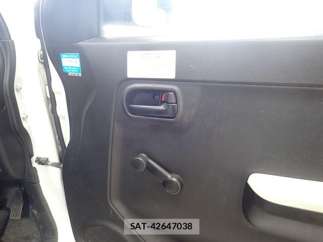 Suzuki ALTO 2019-06 7271486-13