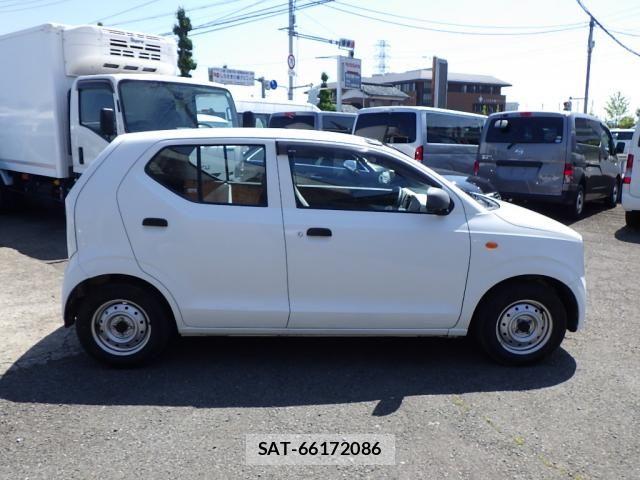 Suzuki ALTO 2017-03 7325596-3