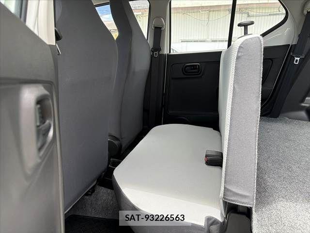 Suzuki ALTO 2021-05 7561816-18