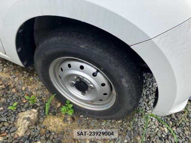 Suzuki ALTO 2012-04 8097951-5