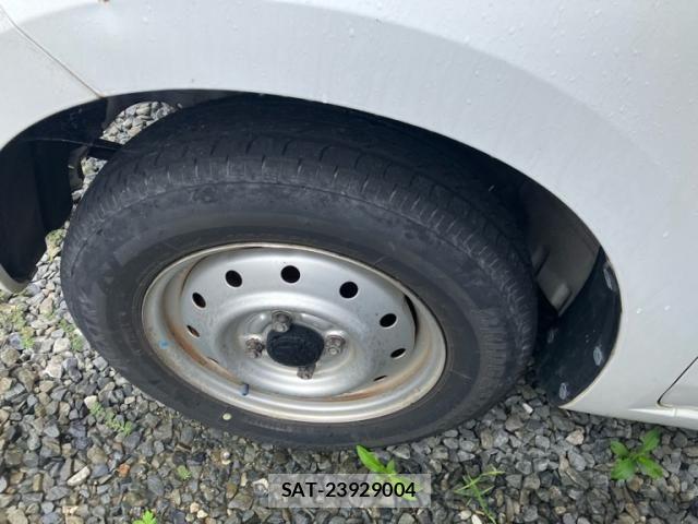 Suzuki ALTO 2012-04 8097951-8