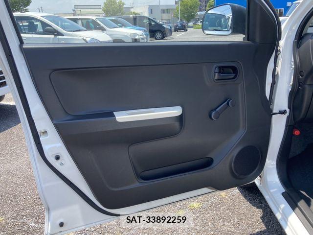 Suzuki ALTO 2019-03 8097948-17