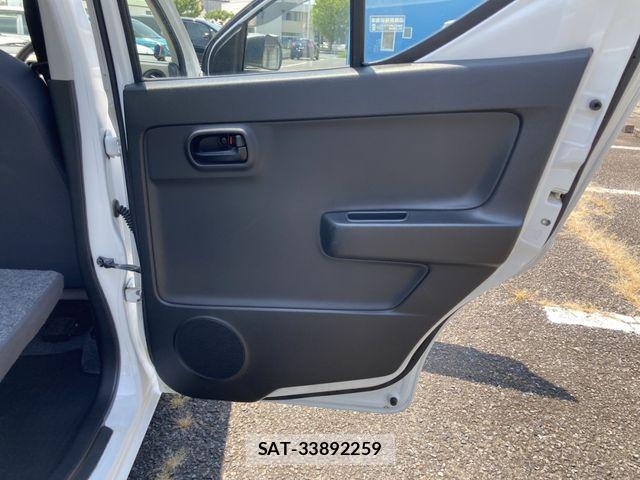Suzuki ALTO 2019-03 8097948-19