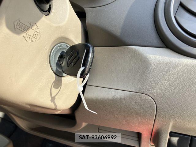 Suzuki ALTO 2015-02 8364701-6
