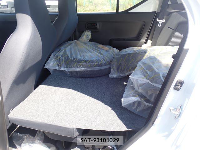 Suzuki ALTO 2016-08 8411182-18