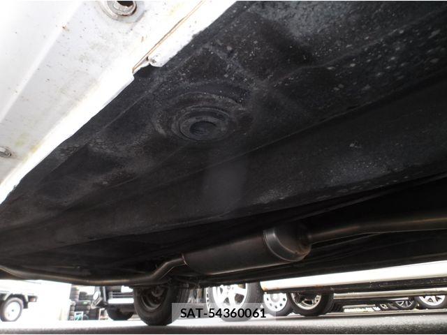 Suzuki ALTO 2016-02 8625758-12