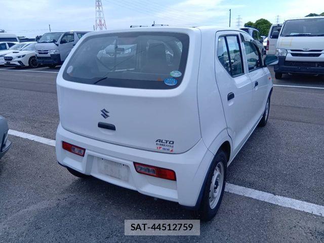 Suzuki ALTO 2017-08 8779449-2