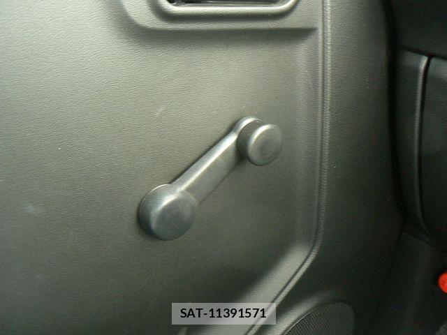 Suzuki ALTO 2017-01 8878634-10